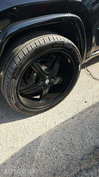2019 Jeep Grand Cherokee Altitude Edition - miniatura 19
