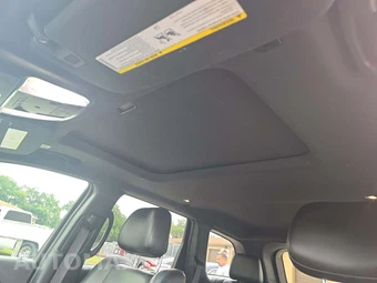 2019 Jeep Grand Cherokee Altitude Edition - miniatura 11