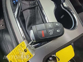 2019 Jeep Grand Cherokee Altitude Edition - miniatura 5