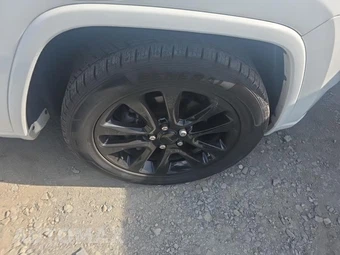 2019 Jeep Grand Cherokee Altitude Edition - miniatura 9