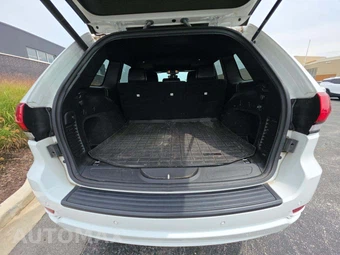 2019 Jeep Grand Cherokee Altitude Edition - miniatura 14