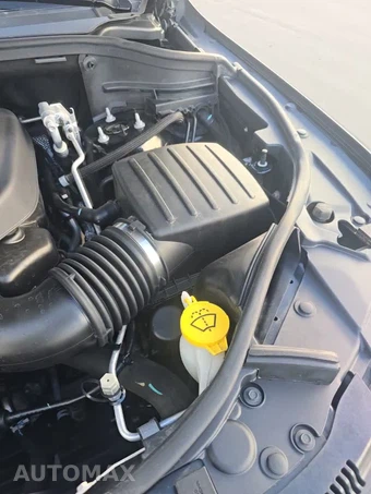 2019 Jeep Grand Cherokee Altitude Edition - miniatura 24