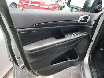 2019 Jeep Grand Cherokee Altitude Edition - miniatura 9