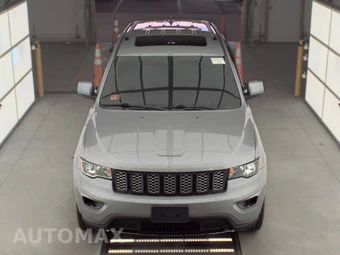 2019 Jeep Grand Cherokee Altitude Edition - miniatura 2