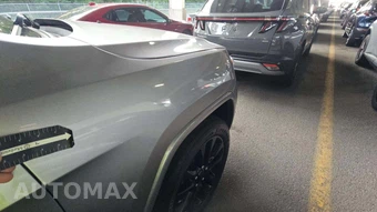 2019 Jeep Grand Cherokee Altitude Edition - miniatura 20