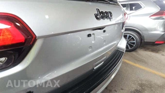 2019 Jeep Grand Cherokee Altitude Edition - miniatura 30