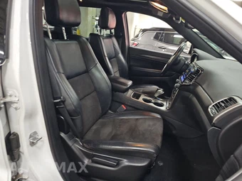 2019 Jeep Grand Cherokee Altitude Edition - miniatura 8