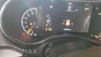 2019 Jeep Grand Cherokee Altitude Edition – miniatura 25