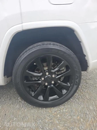 2019 Jeep Grand Cherokee Altitude Edition - miniatura 11