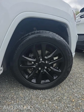 2019 Jeep Grand Cherokee Altitude Edition - miniatura 9