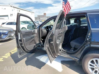 2019 Jeep Grand Cherokee Laredo - miniatura 14