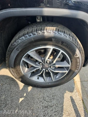 2019 Jeep Grand Cherokee Limited - miniatura 9