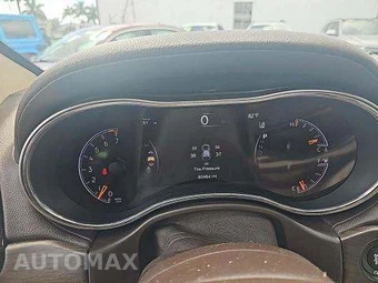 2019 Jeep Grand Cherokee Overland - miniatura 10