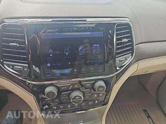 2019 Jeep Grand Cherokee Overland - miniatura 11