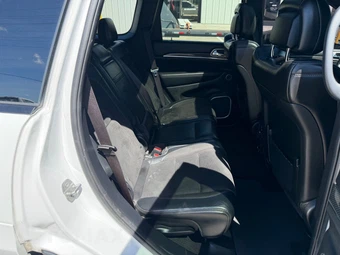 2019 Jeep Grand Cherokee SRT - miniatura 27