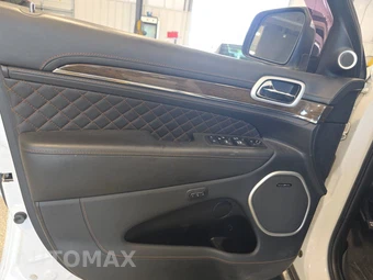 2019 Jeep Grand Cherokee Summit - miniatura 9
