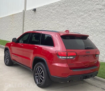 2019 Jeep Grand Cherokee Trailhawk - miniatura 3