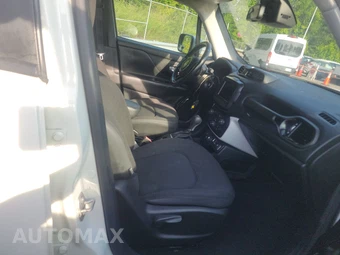 2019 Jeep Renegade Altitude Edition – miniatura 8