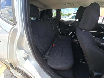 2019 Jeep Renegade Latitude – miniatura 13