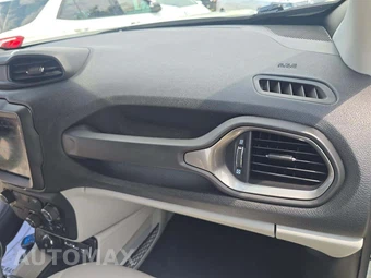 2019 Jeep Renegade Limited – miniatura 16