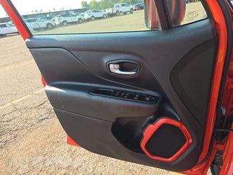 2019 Jeep Renegade Trailhawk - miniatura 9