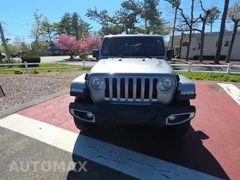 2019 Jeep Wrangler Unlimited Sahara - miniatura 2