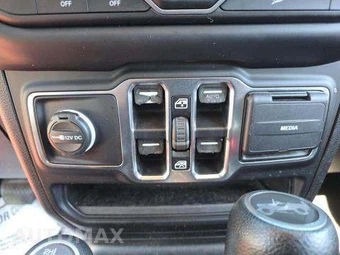 2019 Jeep Wrangler Unlimited Sahara - miniatura 23
