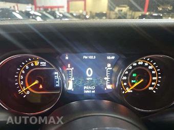 2019 Jeep Wrangler Unlimited Sahara - miniatura 9