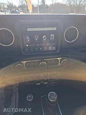 2019 Jeep Wrangler Unlimited Sahara - miniatura 10