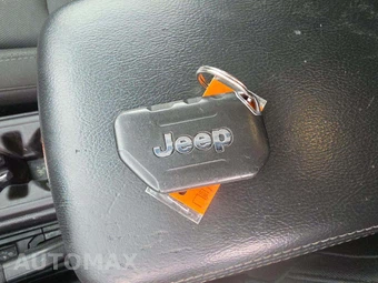 2019 Jeep Wrangler Unlimited Sahara - miniatura 8