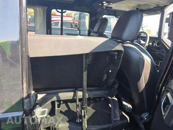 2019 Jeep Wrangler Unlimited Sahara - miniatura 16