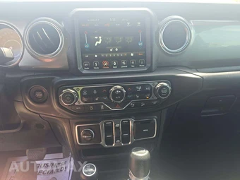 2019 Jeep Wrangler Unlimited Sahara - miniatura 7