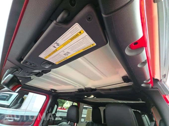 2019 Jeep Wrangler Unlimited Sahara - miniatura 11
