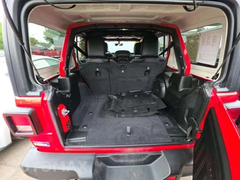 2019 Jeep Wrangler Unlimited Sahara - miniatura 14