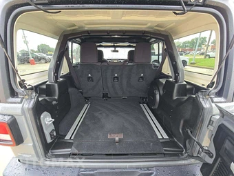 2019 Jeep Wrangler Unlimited Sahara - miniatura 11