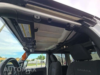 2019 Jeep Wrangler Unlimited Sahara - miniatura 7