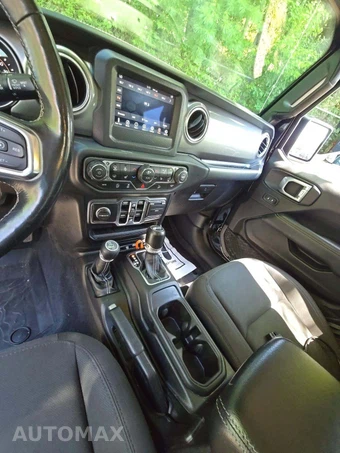 2019 Jeep Wrangler Unlimited Sahara - miniatura 10