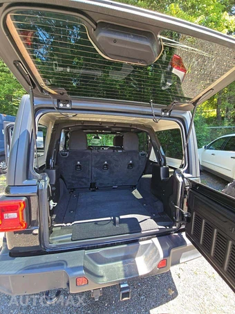 2019 Jeep Wrangler Unlimited Sahara - miniatura 14