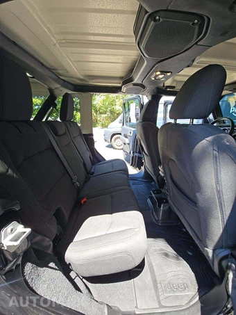 2019 Jeep Wrangler Unlimited Sahara - miniatura 16