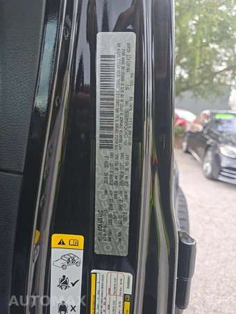 2019 Jeep Wrangler Unlimited Sahara - miniatura 2