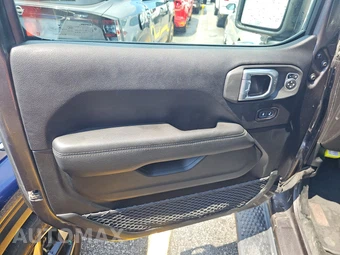 2019 Jeep Wrangler Unlimited Sahara - miniatura 9