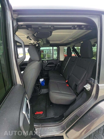 2019 Jeep Wrangler Unlimited Sahara - miniatura 10