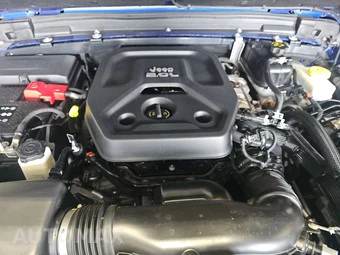 2019 Jeep Wrangler Unlimited Sahara - miniatura 15