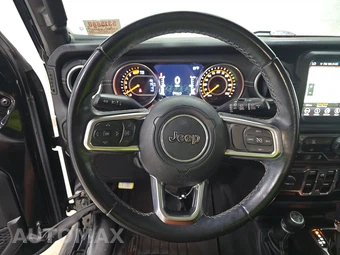 2019 Jeep Wrangler Unlimited Sahara - miniatura 10