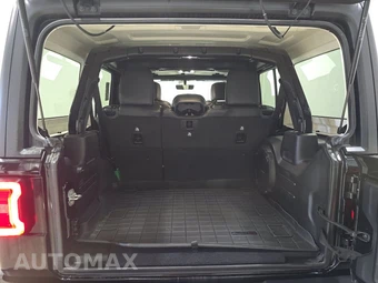 2019 Jeep Wrangler Unlimited Sahara - miniatura 16