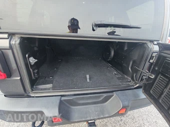 2019 Jeep Wrangler Unlimited Sahara - miniatura 16