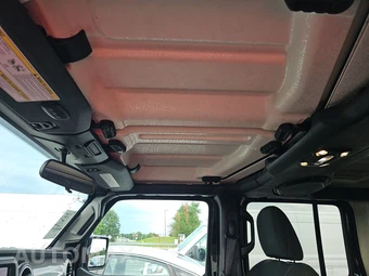 2019 Jeep Wrangler Unlimited Sahara - miniatura 17