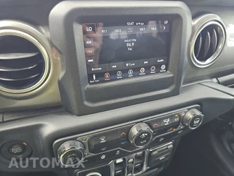 2019 Jeep Wrangler Unlimited Sahara - miniatura 11