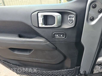 2019 Jeep Wrangler Unlimited Sahara - miniatura 9