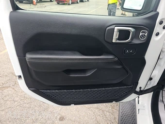 2019 Jeep Wrangler Unlimited Sahara - miniatura 9